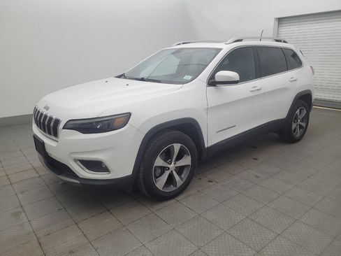 Used 2019 Jeep Cherokee Limited AWD/4WD image 2