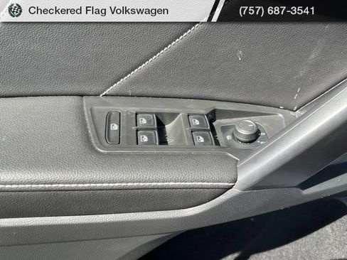 Used 2024 Volkswagen Tiguan SE R-Line AWD/4WD image 16