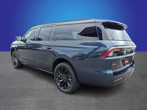 New 2025 Lincoln Navigator L Reserve w/ Jet Appearance Package image 4