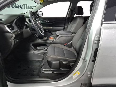 Used 2020 GMC Acadia SLE FWD image 9