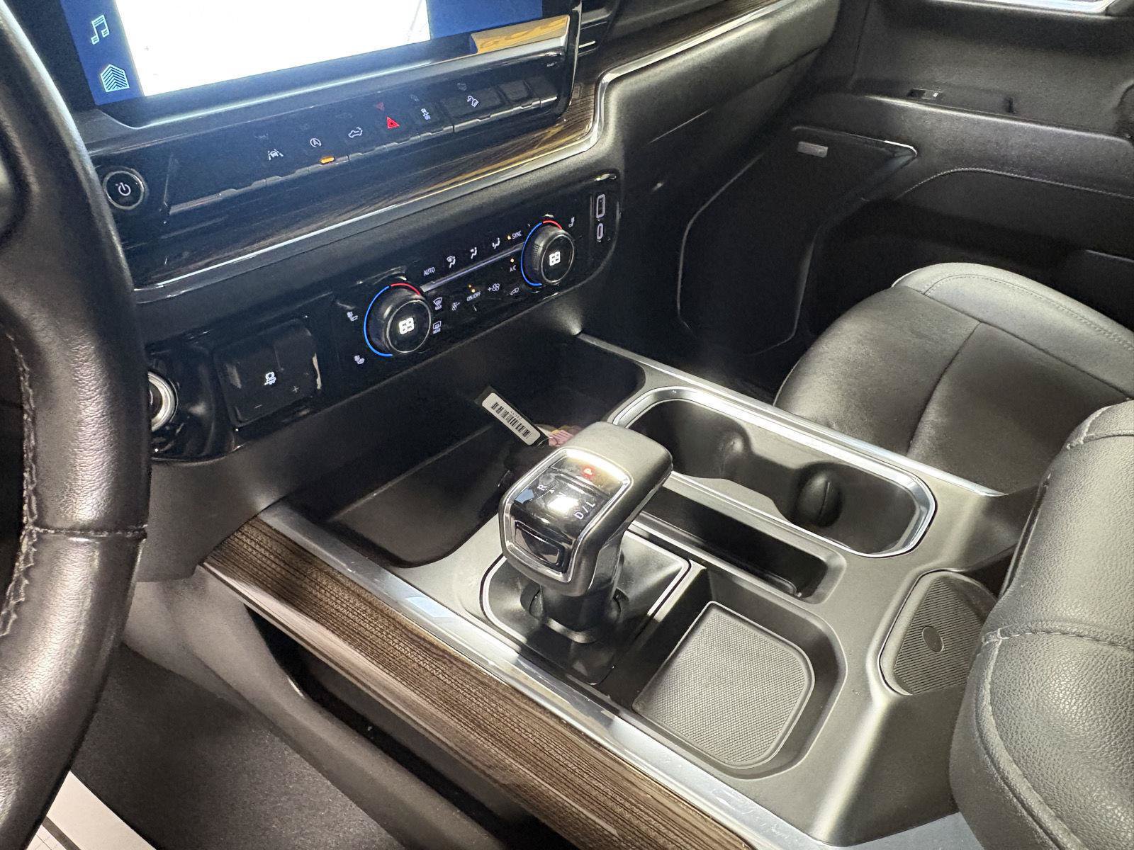 Used 2023 Chevrolet Silverado 1500 RST AWD/4WD image 25