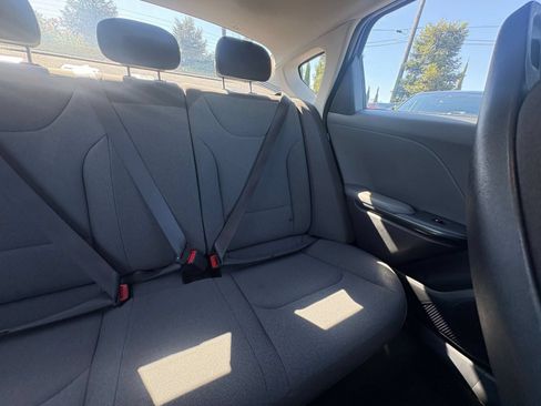 Used 2025 Kia K4 FWD image 37