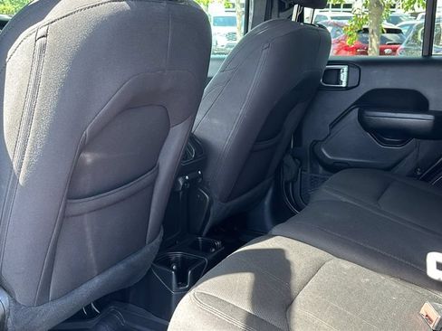 Used 2022 Jeep Wrangler Unlimited Sport AWD/4WD image 30