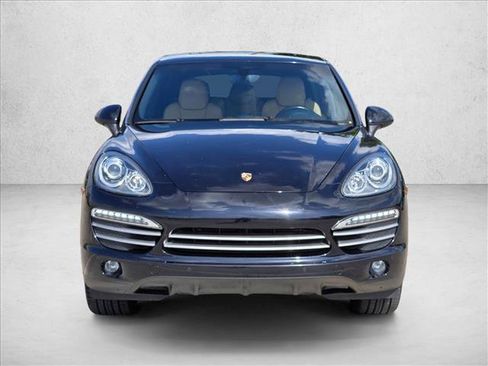 Used 2014 Porsche Cayenne Platinum Edition AWD/4WD image 2