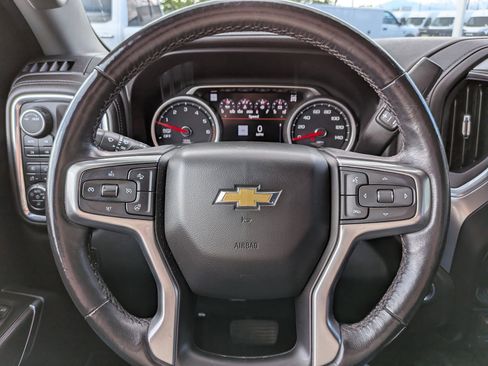 Used 2020 Chevrolet Silverado 1500 LTZ AWD/4WD image 17