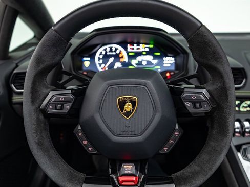 Used 2017 Lamborghini Huracan LP 610-4 image 35