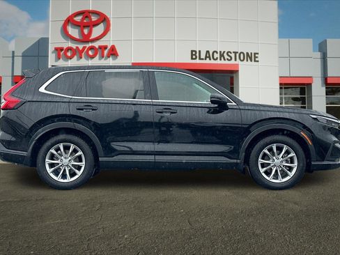 Used 2024 Honda CR-V EX image 2