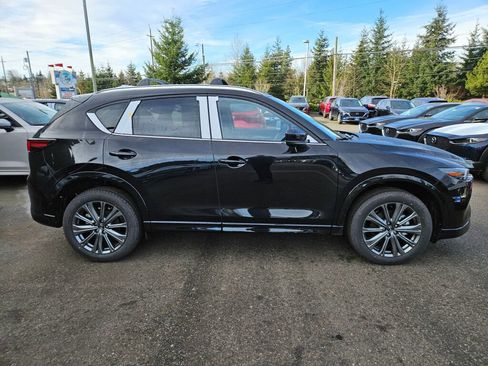 New 2025 MAZDA CX-5 Signature image 4