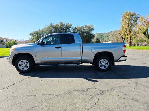Used 2017 Toyota Tundra SR5 w/ SR5 Upgrade Package RWD image 5