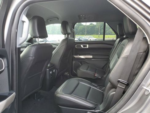 Used 2023 Ford Explorer XLT w/ Equipment Group 202A image 24