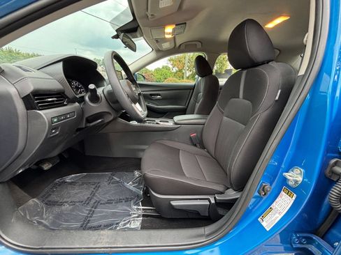 Used 2025 Nissan Sentra SV FWD image 19