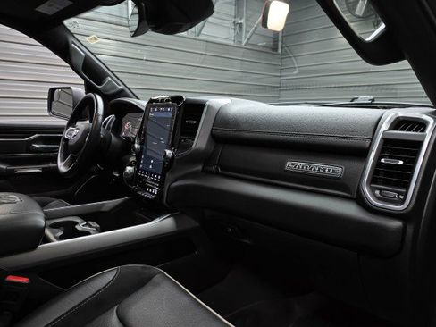 Used 2023 RAM 1500 Laramie AWD/4WD image 17