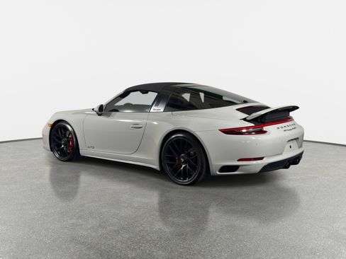 Used 2019 Porsche 911 Targa 4 GTS AWD/4WD image 5