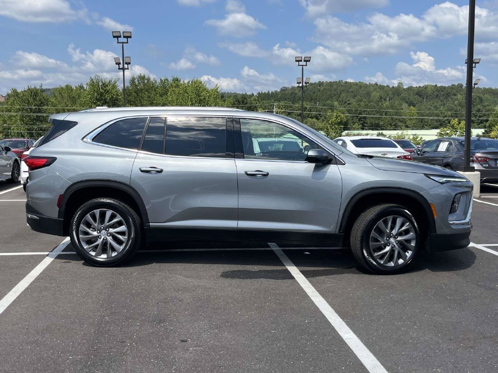 Used 2026 Buick Enclave Preferred w/ Power Package FWD image 2