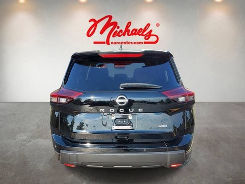 Used 2024 Nissan Rogue S AWD/4WD image 6