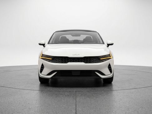 Used 2025 Kia K4 LXS FWD image 2