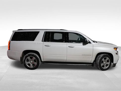 Used 2020 Chevrolet Suburban Premier image 2
