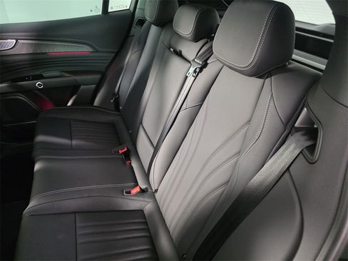 New 2025 Maserati Grecale Modena image 21