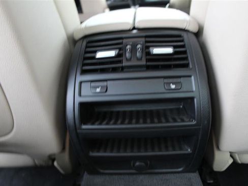 Used 2013 BMW 550i w/ M-Sport Package image 16