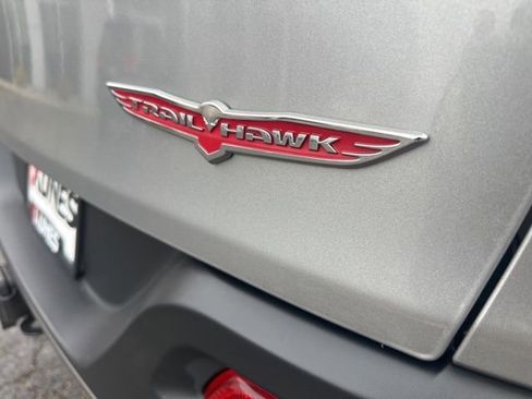 Used 2015 Jeep Cherokee Trailhawk w/ Leather Interior Group image 10