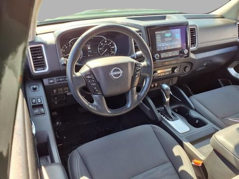 Used 2023 Nissan Frontier SV w/ SV Convenience Package RWD image 8