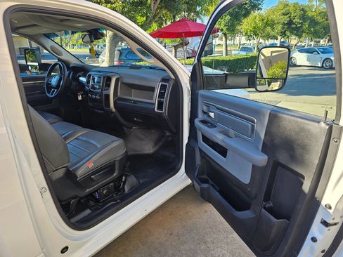 Used 2018 RAM 2500 Tradesman w/ Power & Remote Entry Group image 16