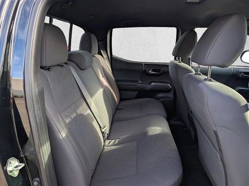 Certified 2017 Toyota Tacoma TRD Sport image 16