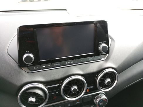 Used 2024 Nissan Sentra S FWD image 19