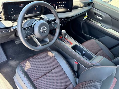 New 2026 Nissan Kicks SR FWD image 18