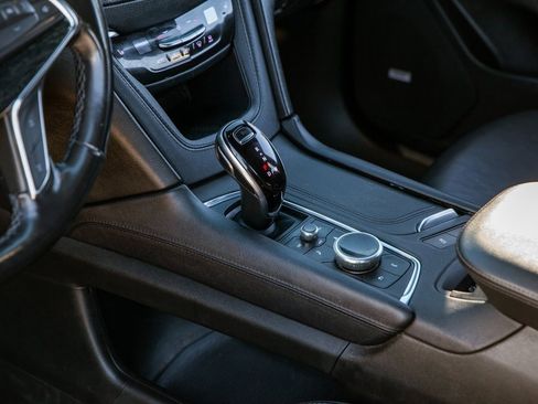 Used 2023 Cadillac XT5 Premium Luxury image 14