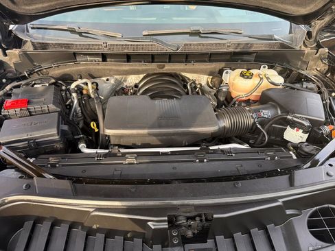 Used 2023 GMC Yukon XL AT4 w/ Technology Package image 24