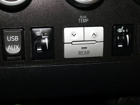 Used 2017 Toyota Sequoia Limited w/ Safety & Convenience Package AWD/4WD image 46