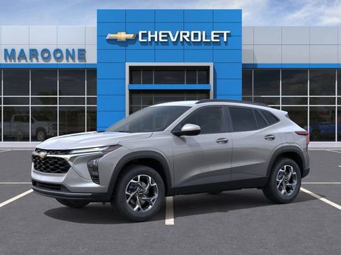 New 2026 Chevrolet Trax LT w/ Driver Confidence Package FWD image 2