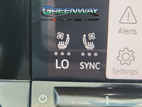 Used 2024 Volkswagen Atlas SEL Premium R-Line image 26