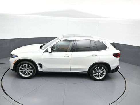Used 2024 BMW X5 xDrive40i w/ Premium Package AWD/4WD image 44
