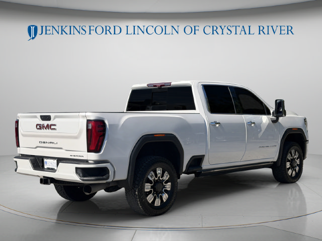 Used 2024 GMC Sierra 3500 Denali w/ Denali Reserve Package AWD/4WD image 3