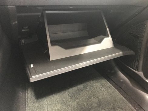 Used 2014 Nissan 370Z Touring w/ Sport Package image 31