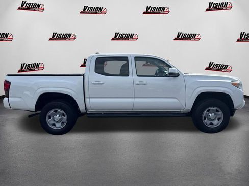 Used 2020 Toyota Tacoma SR AWD/4WD image 4