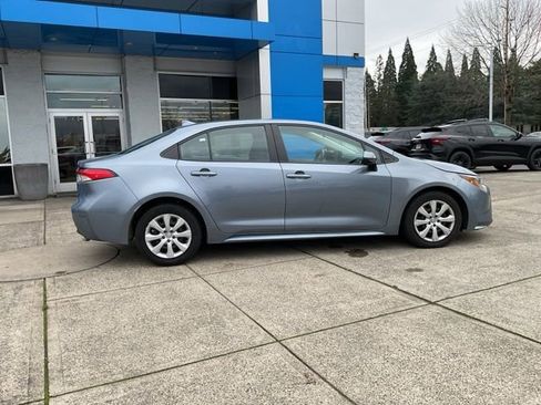 Used 2023 Toyota Corolla LE image 8