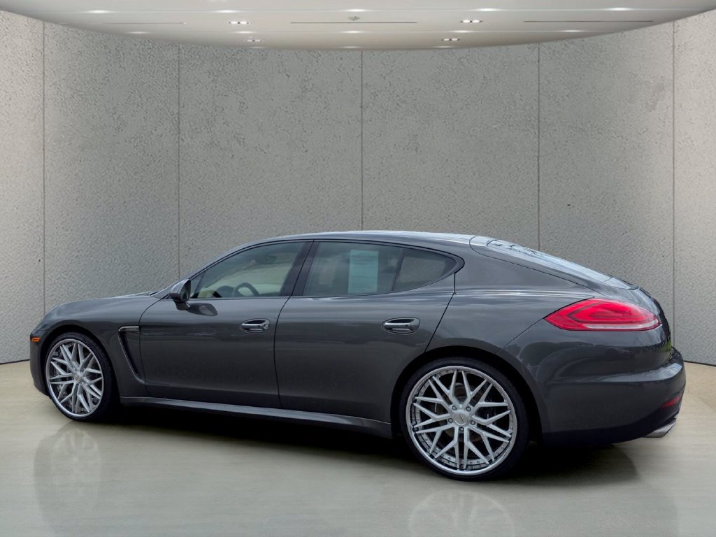 Used 2014 Porsche Panamera 4 AWD/4WD image 9