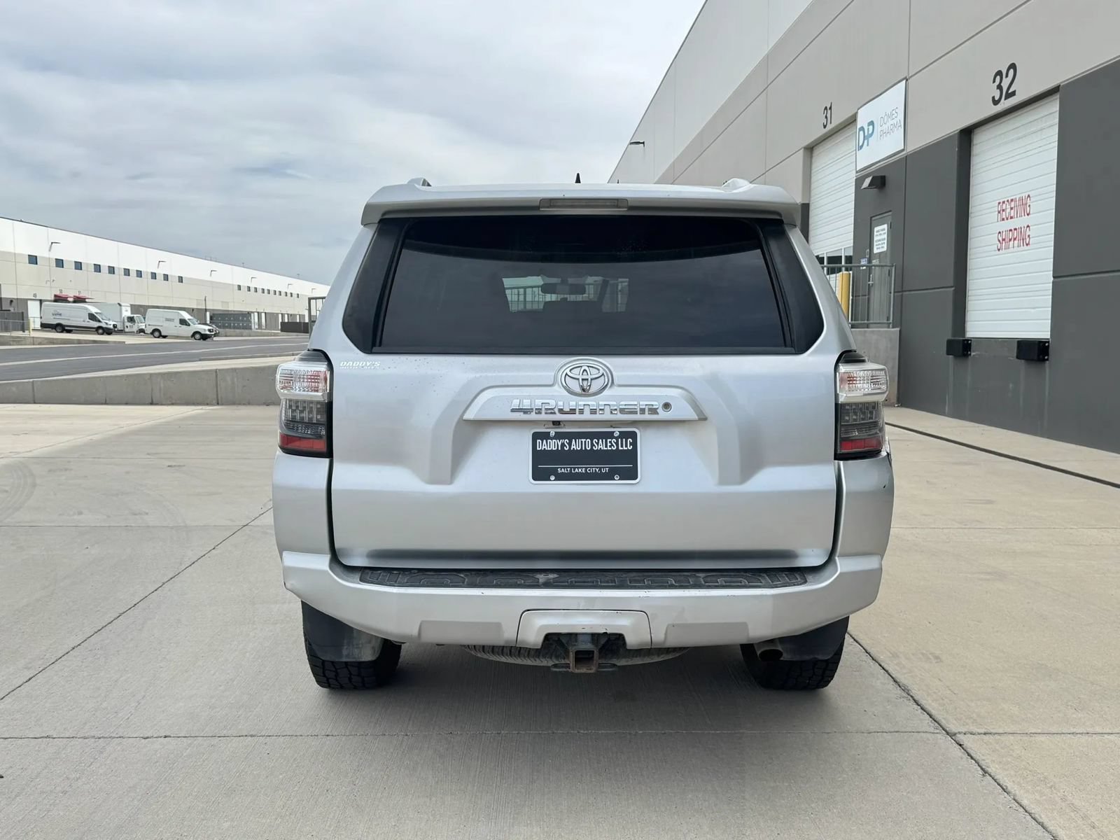 Used 2015 Toyota 4Runner SR5 AWD/4WD image 4