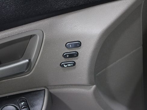 Used 2013 Honda Odyssey Touring image 8