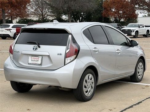 Used 2016 Toyota Prius C Four image 4