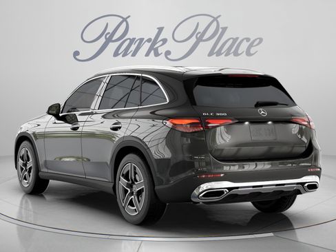 Used 2026 Mercedes-Benz GLC 300 image 14