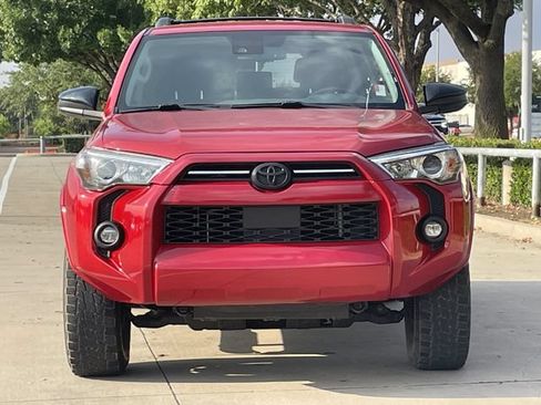Used 2023 Toyota 4Runner SR5 AWD/4WD image 6