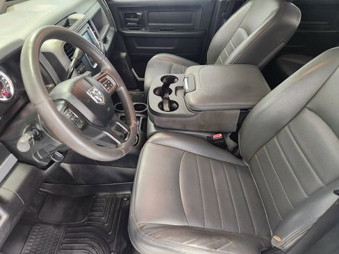 Used 2018 RAM 2500 Tradesman w/ Chrome Appearance Group AWD/4WD image 13