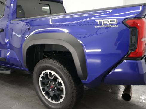Used 2025 Toyota Tacoma TRD Off-Road w/ TRD Off Road Premium Package AWD/4WD image 47