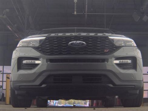 Used 2024 Ford Explorer ST w/ Equipment Group 401A AWD/4WD image 4