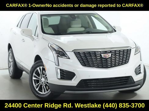 Used 2022 Cadillac XT5 Premium Luxury AWD/4WD image 2