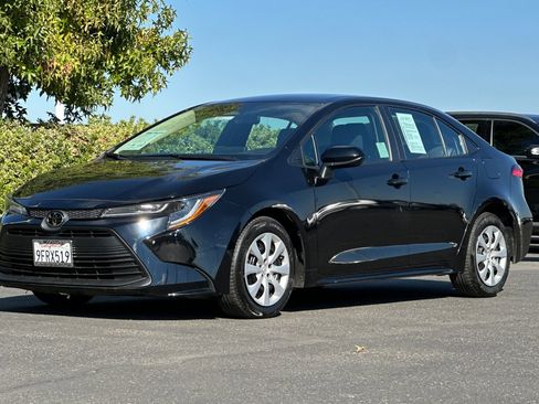 Used 2023 Toyota Corolla LE image 8